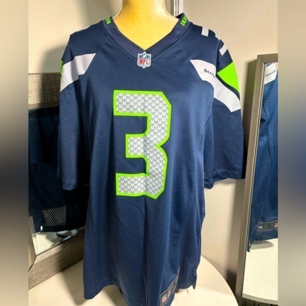 Seahawks #3 Russell Wilson official jersey  size large